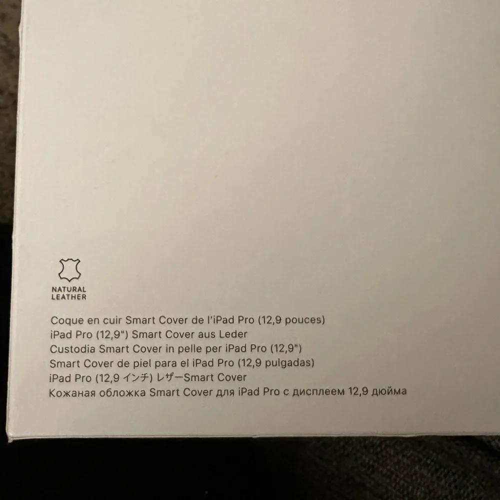 🍎iPad Pro leather Smart Cover 12.9-inch NIB. Black in color